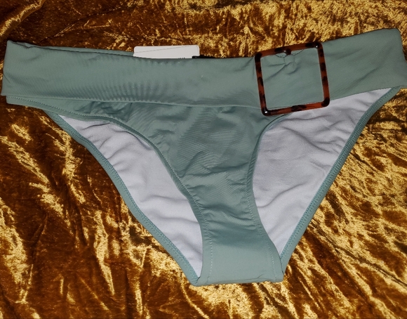 WeWoreWhat Other - WeWoreWhat Belt Waist Sage Green Annie Bottoms